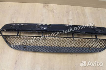 Решётка в бампер центральная Mercedes GLC-klasse X