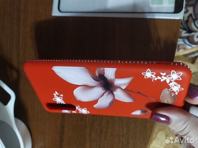 Чехол на телефон