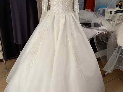 Свадебное платье 46 (м) бу