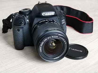 Зеркальный фотоаппарат Canon EOS 600D Kit