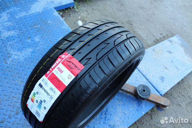 Three-A P606 225/45 R18 95W