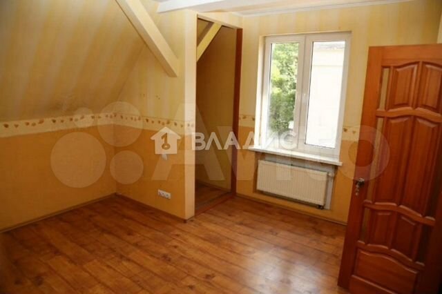 5-к. квартира, 140 м², 3/3 эт.