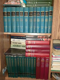 Продам книги из домашней библиотеки старые и не оч