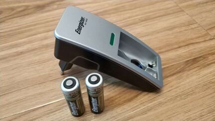 Зарядное устройство Energizer AA AAA