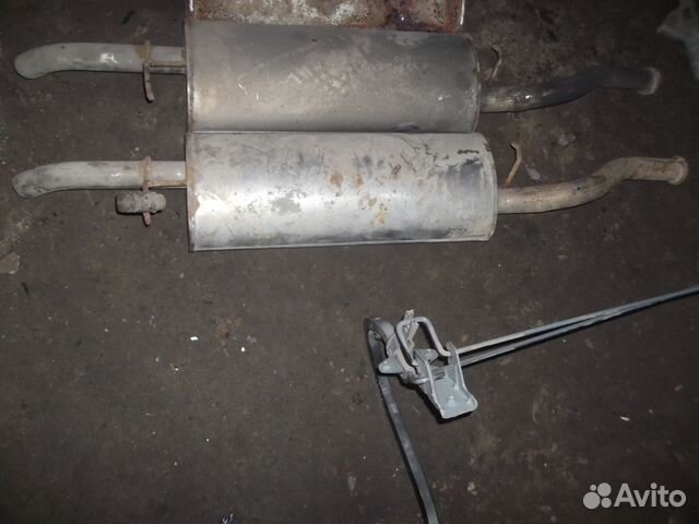 Шумит глушитель гранта