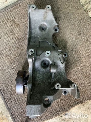 Кронштейн генератора Audi A4 B7