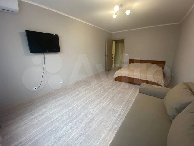 1-к. квартира, 42 м², 3/9 эт.