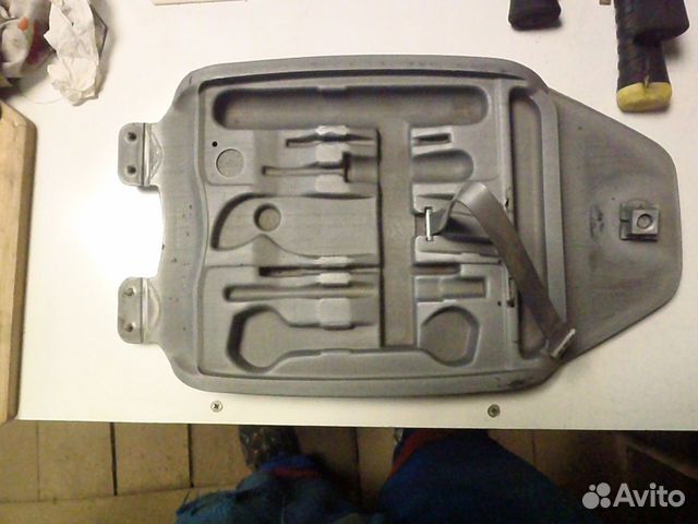 Отсек инструмента для Е21