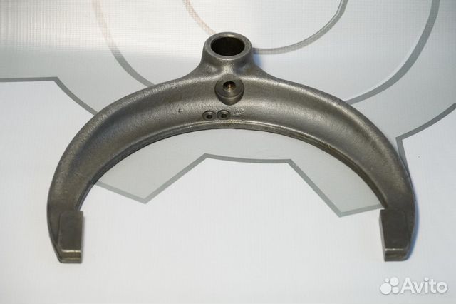 Вилка переключения II и III