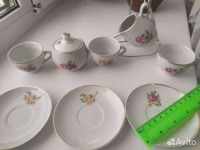 Чашки, блюдца, солонки, розетки, фарфор