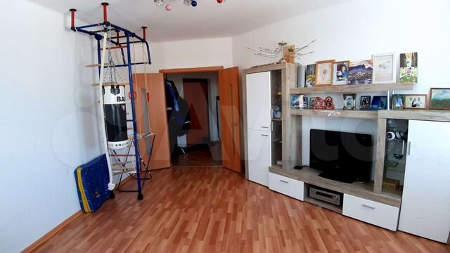 3-к. квартира, 71 м², 8/8 эт.