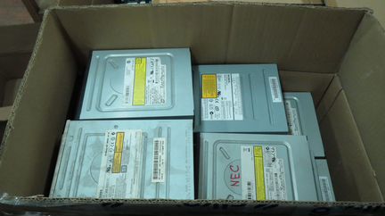 Приводы CD/DVD интерфейс IDE/SATA