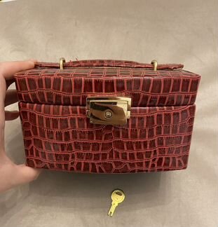 Шкатулка для украшений