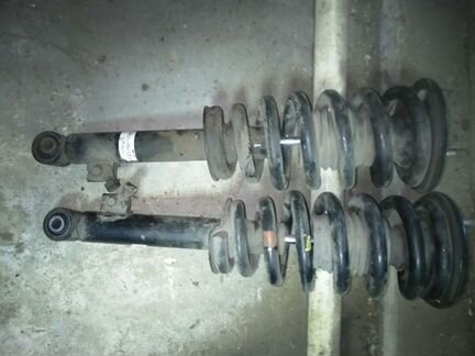 Стойки передние mitsubishi L200 оригинал б/у