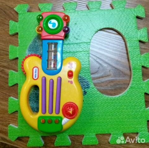 Гитара музыкальная