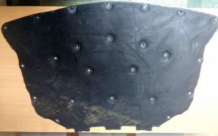 Подкапотник на бмв ф10 (утеплитель капота)