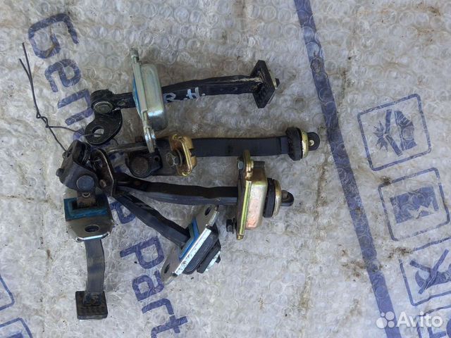 Киа рио 2- ограничители дверей