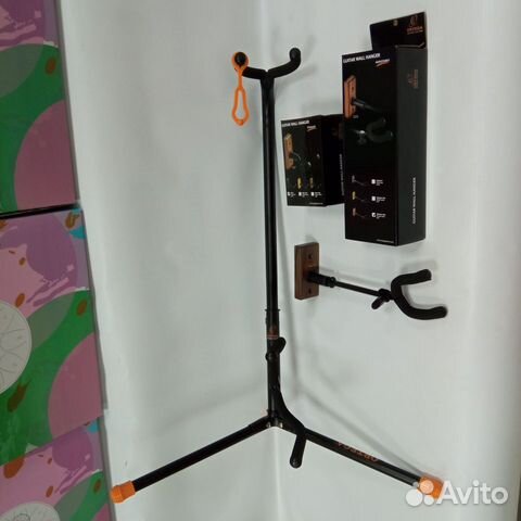 Стойки и держатели для гитар и клавишных