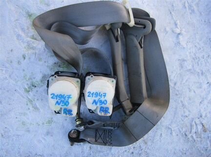 Ремень безопасности задний Nissan R'nessa N30