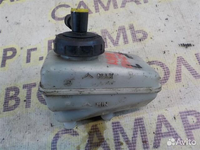 Бачок главного тормозного цилиндра Renault Logan