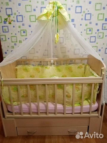 Детская кроватка
