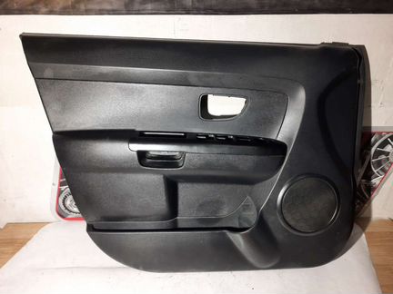 Обшивка двери передняя R и L KIA Soul