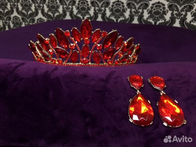 Диадема красная с сережами