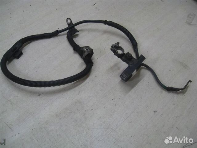 Клемма акб минус Toyota Avensis T27 2011