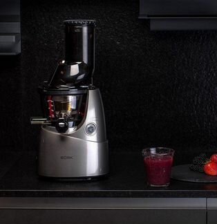 Соковыжималка шнековая Bork s610