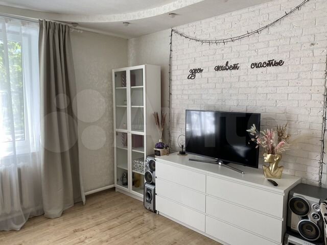2-к. квартира, 61 м², 1/2 эт.