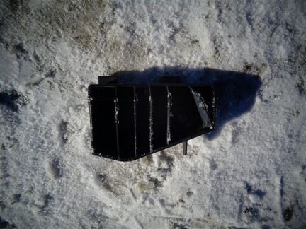 Крепление бампера заднее левое Toyota Harrier