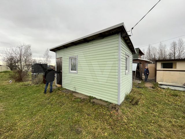 Дача 20 м² на участке 8 сот.