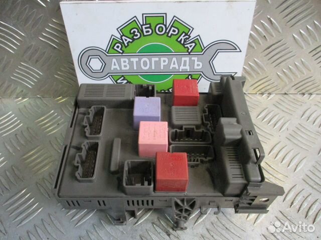 Блок предохранителей салонный Renault Laguna 2 1.6