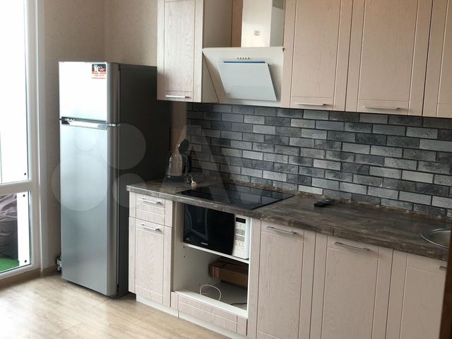 2-к. квартира, 65 м², 17/25 эт.