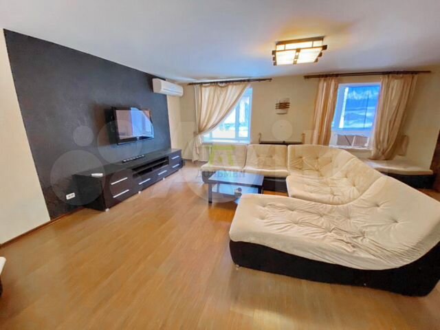 3-к. квартира, 95 м², 1/10 эт.