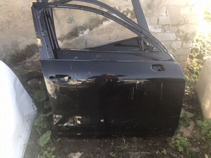 Дверь передняя правая Tuareg NF с 2010