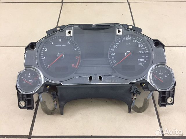 Приборная панель audi A8 D3 quattro