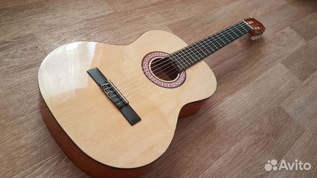 Гитара классическая
