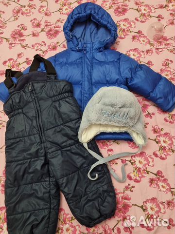 Продам зимнюю куртку на пуху и комбинезон