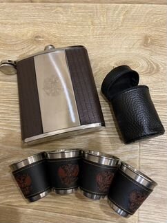 Фляжки и стопки походные под алкоголь