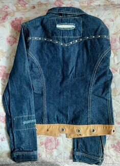 Куртка джинсовая