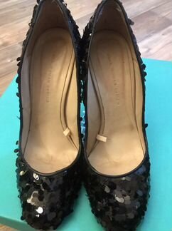 Туфли на высокой шпильке