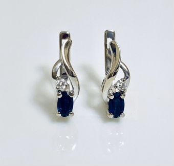 Серьги из белого золота с бриллиантами и сапфирами