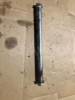 Задняя ось для Kawasaki ER-6 Ninja 650R 06+