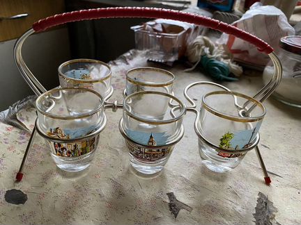 Стопки с видами Лондона