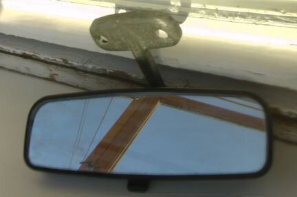 Автомобильное зеркало заднего вида