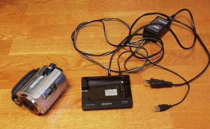 Видеокамера Sony DCR-SR42