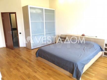 4-к квартира, 135 м², 4/4 эт.