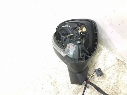 Зеркало правое Audi A3 8V 8V5857410
