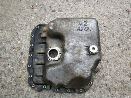 Поддон двигателя 4.2 бензин AXQ VW Туарег